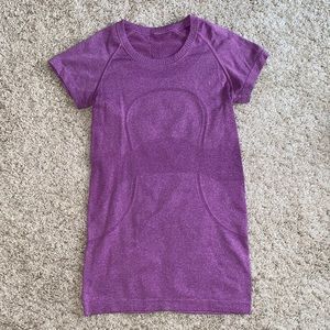 lululemon t-shirt